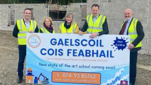 Minister meets Gaelscoil Cois Feabhail team to discuss project progress