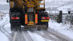 Freezing conditions force road gritters out again
