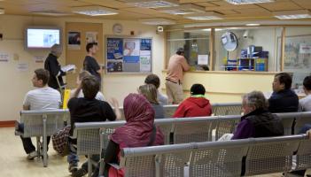 Hospital waiting lists in May topped 900,000