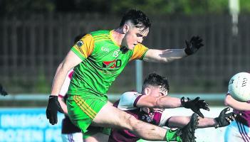 Naomh Columba leave it late to reach IFC final four despite Buncrana fightback