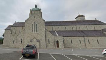 Items stolen from parked vehicles of Mass-goers in Carndonagh