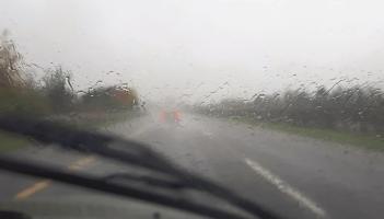 Ireland braced for thunder, sleet and hail in Met &Eacute;ireann's wild weekend weather forecast