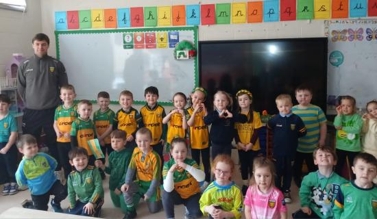 In pictures: Conor O'Donnell launches Moville school&rsquo;s fundraiser for new pitch