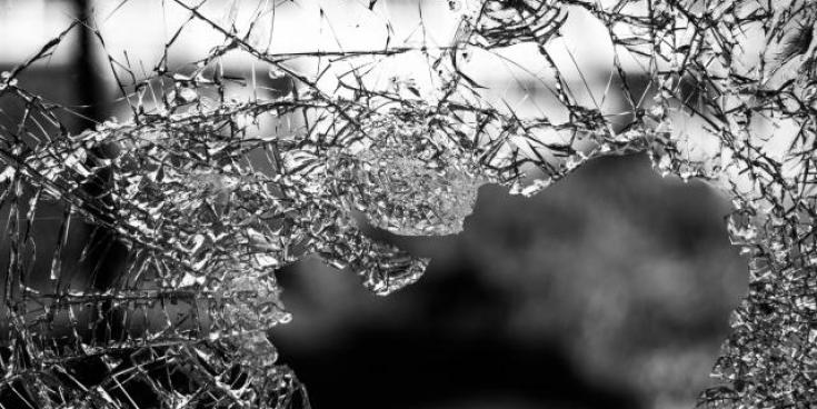 Carndonagh bus window smashed after pulling in to offload passengers