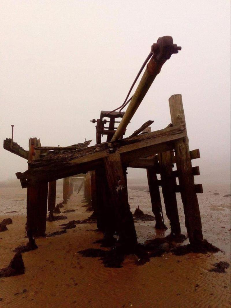 Controversy over relocation of Fahan pier crane to Donegal Town
