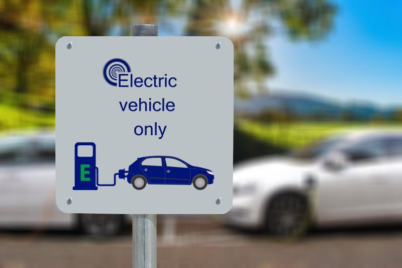 Sales of new electric cars double despite overall market decline
