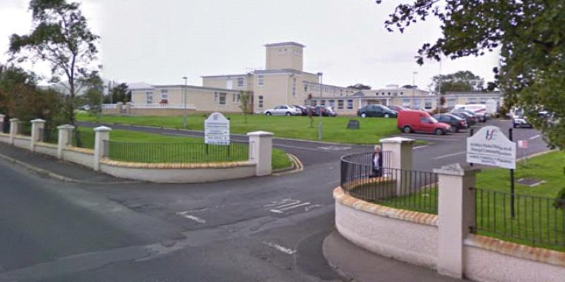 HSE urged to find solution for Carndonagh day services