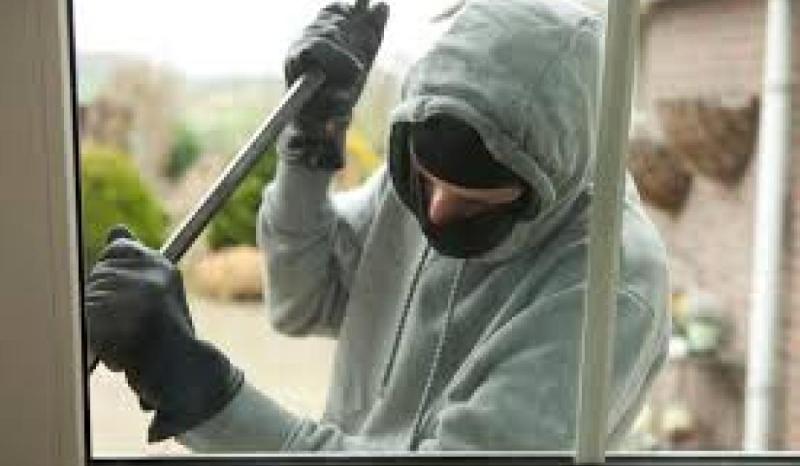 Cash stolen in Muff burglary