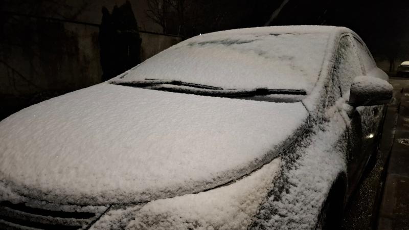 LIVE: Heavy snowfall reported as Met &Eacute;ireann  weather warnings remain in place