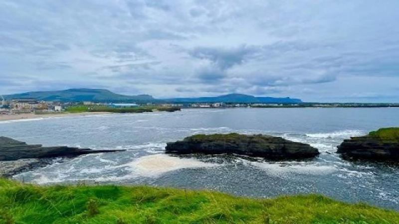 Mostly dry with a mix of cloud and hazy sunny spells for Donegal today