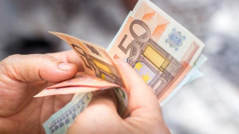 Christmas Bonus to be paid to some 54,000 people in Donegal